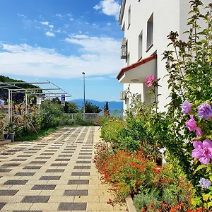 Apartment Milka 1, Njivice